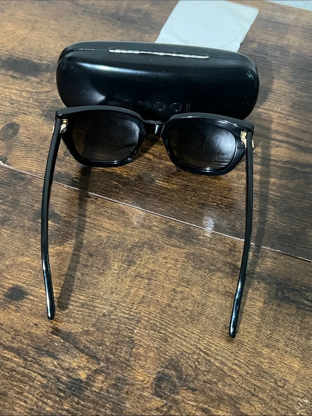 Gucci Black Square Sunglasses with Gold Logo Accent GG0163S 001 51[]22